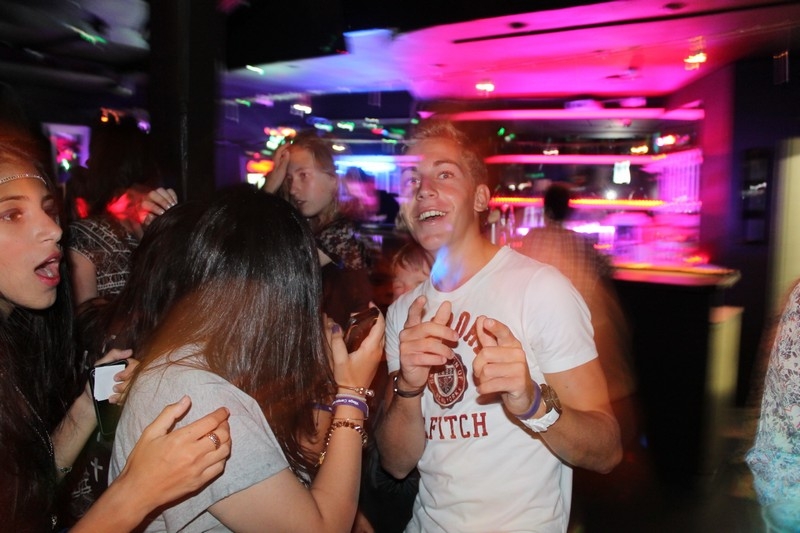 Village Camps International Summer Camp Leysin, Switzerland 2025-08-09 https://www.villagecamps.com/journals_admin/images/696-17-disco (25).jpg